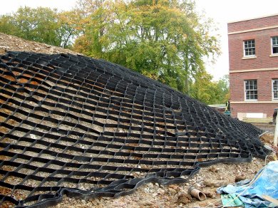 TYPAR Geocell 3-dimensional cells for slope stabilization and MSE walls