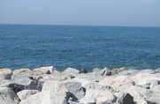 Applications with geosynthetics